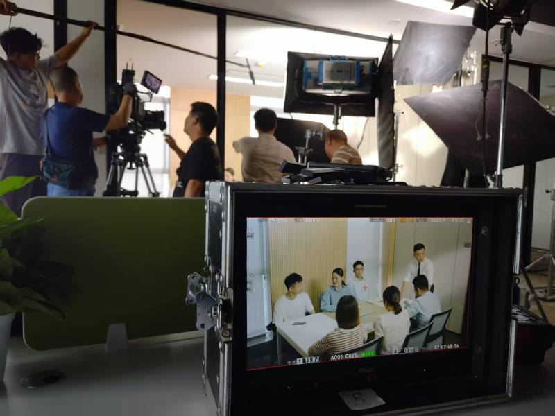 河口TVC拍摄公司：科技产品视觉化大师，诠释未来感与功能美学