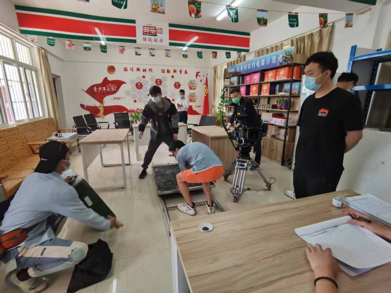 河口广告片拍摄公司：极简主义践行者，少即是多的视觉哲学